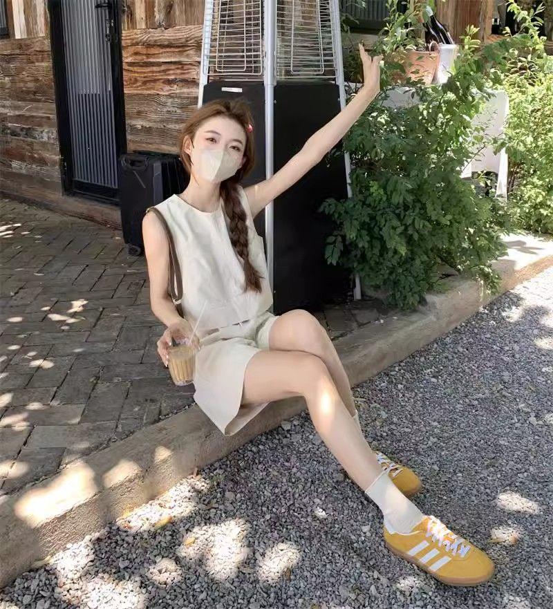 2026 Women's Casual Suit: Loose Vest Top & High-Waist Wide-Leg Shorts Two-Piece Set for Summer