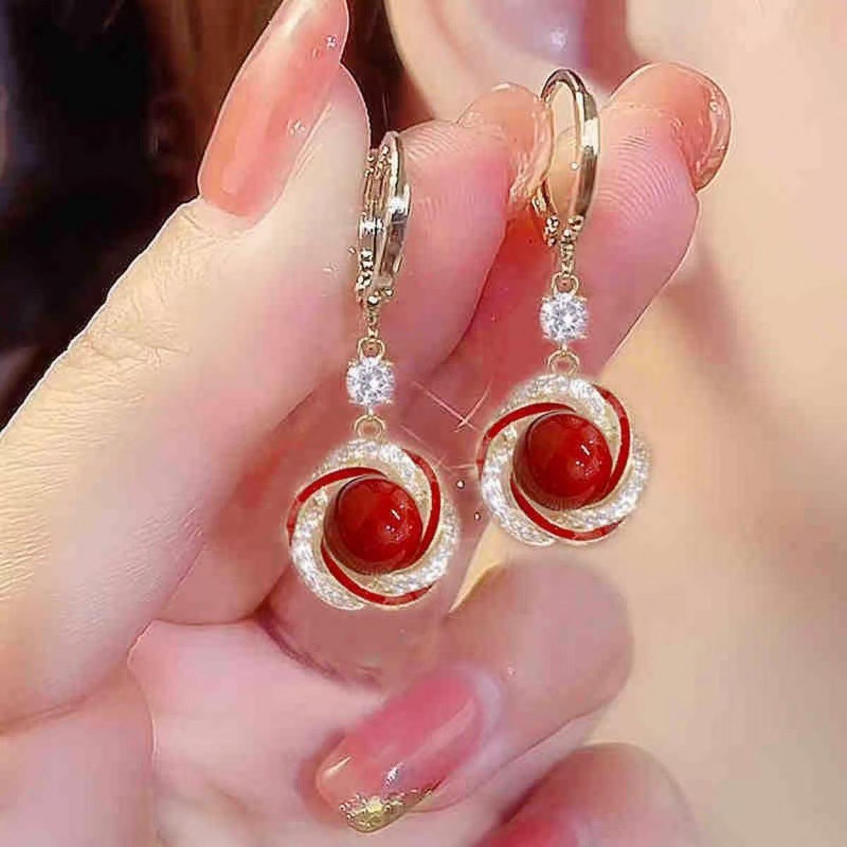 Chic Cat s Eye Jewelry Set: Earrings & Pendant - Trendy, Stylish, and Versatile for Women. 22K