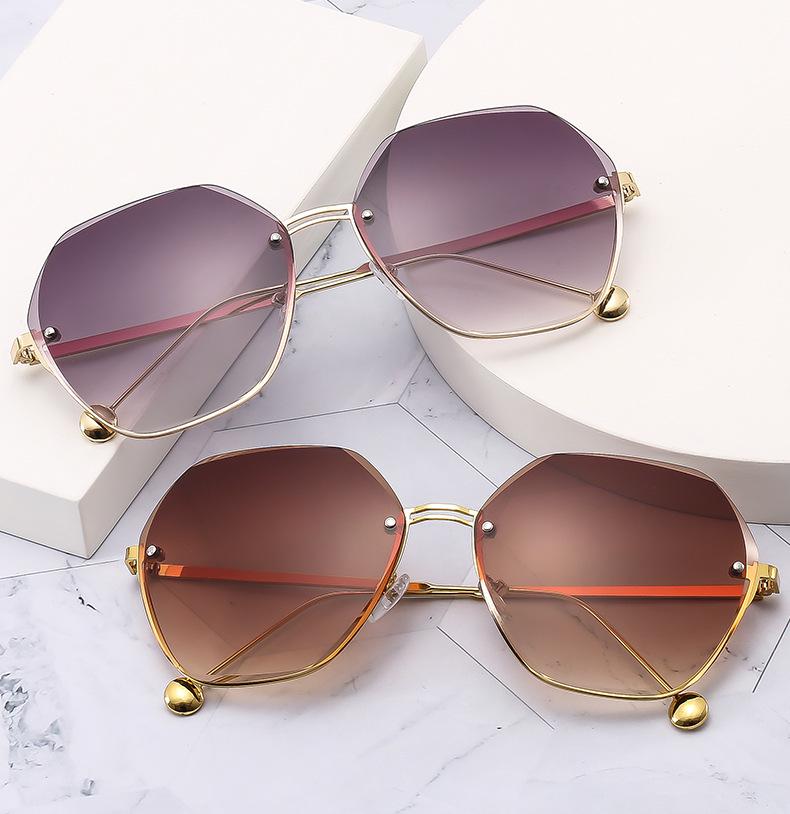 Trendy Frameless Women's Sunglasses - European & American Style, UV Protection, Round Face, Fashionable Driving Glasses