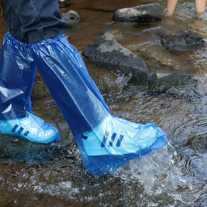 Einweg-Regenschuhüberzug Wasserdicht und rutschfest Kunststoff Outdoor Verdickt Verschleißfest Isolations-Fußüberzug Regensicher