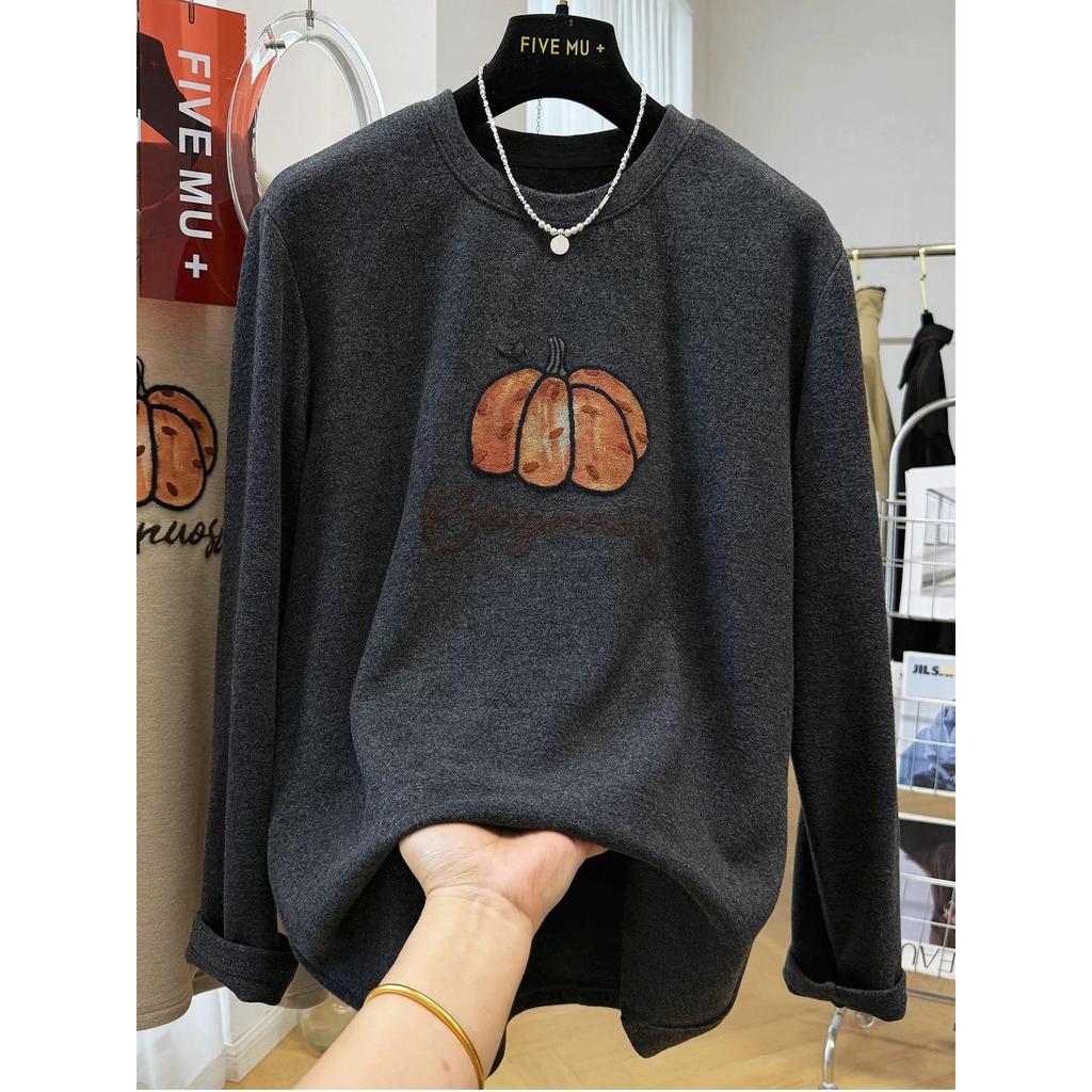 Plus Size Sister: Vintage Pumpkin Long-Sleeve Women's T-Shirt (Early Spring 2026 Collection)
