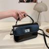 This year's popular small bag women's 2025 new versatile black portable small square bag simple lock shoulder messenger bag