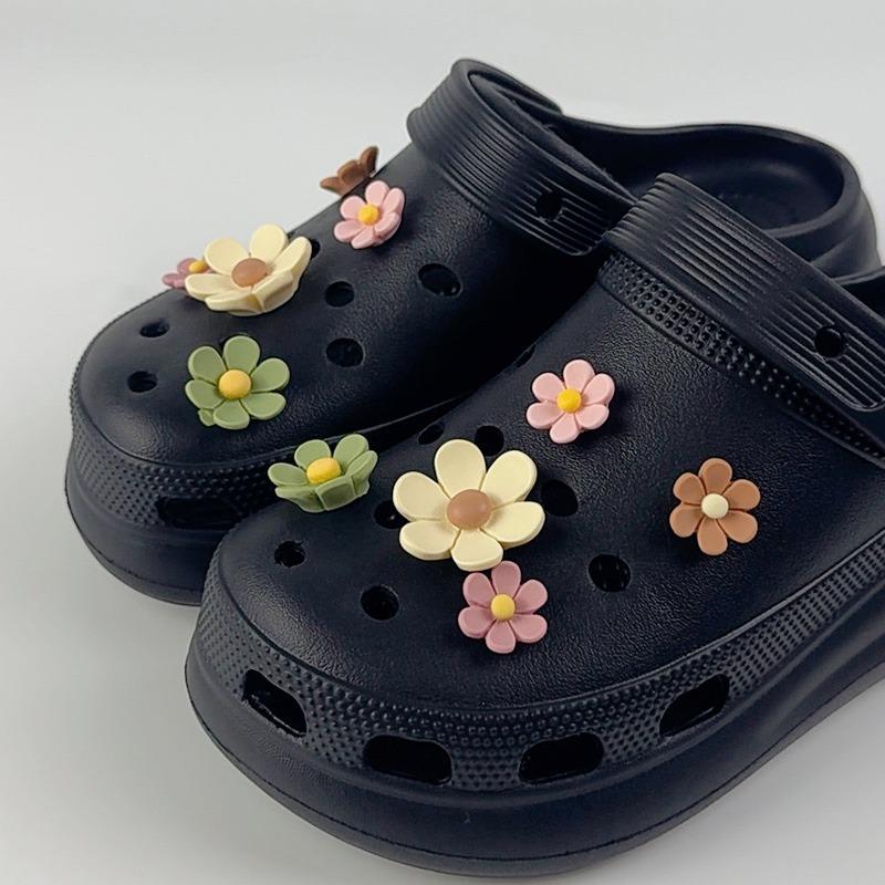 10 ST Mode Skoberlocker Set Tillbehör Hål Skospänne Söt Liten Blomma DIY för Bogg Väskor Skor Dekor