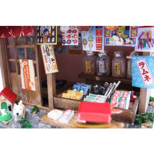 Billy Handmade Dollhouse Kit Showa Series Kit Candy Shop 8532