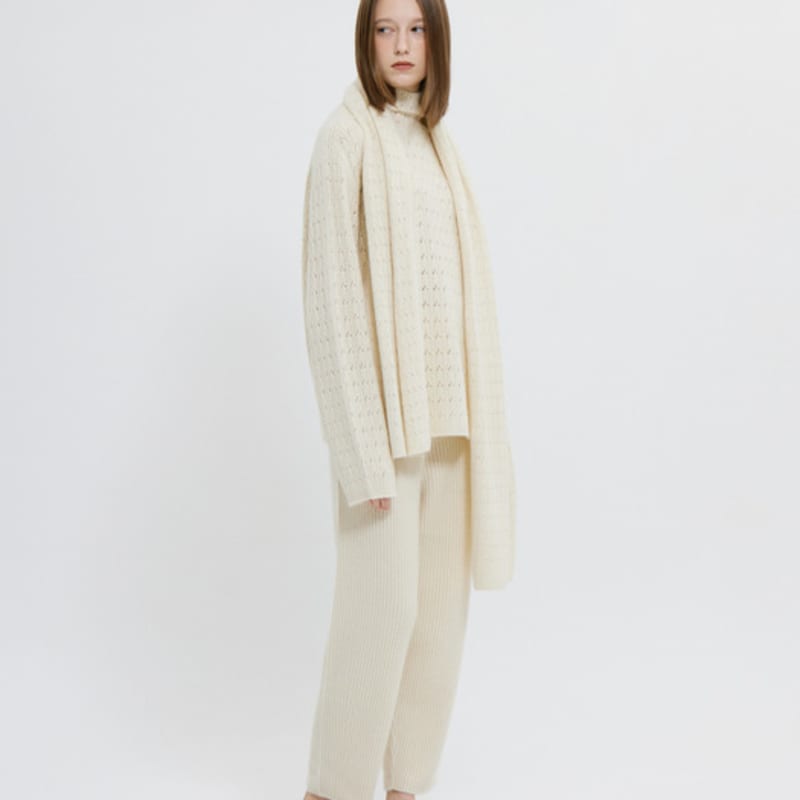 A HAUTE BABY RACCOON YARN KNIT SCARF (ECRU)