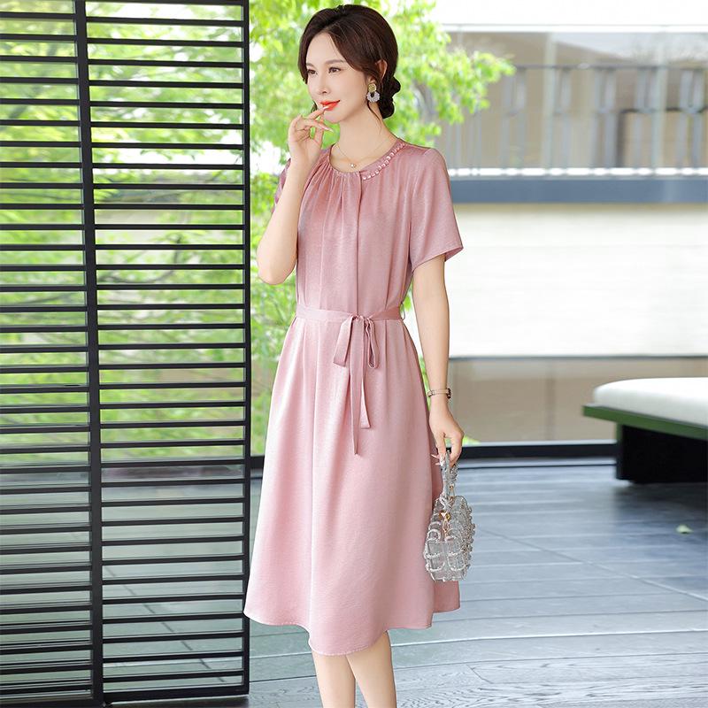 

Elegant Summer Dress for Middle-Aged Women - Short Sleeve, Knee-Length Skirt, High-End Style 3XL (135-150 lbs recommended) рожевий