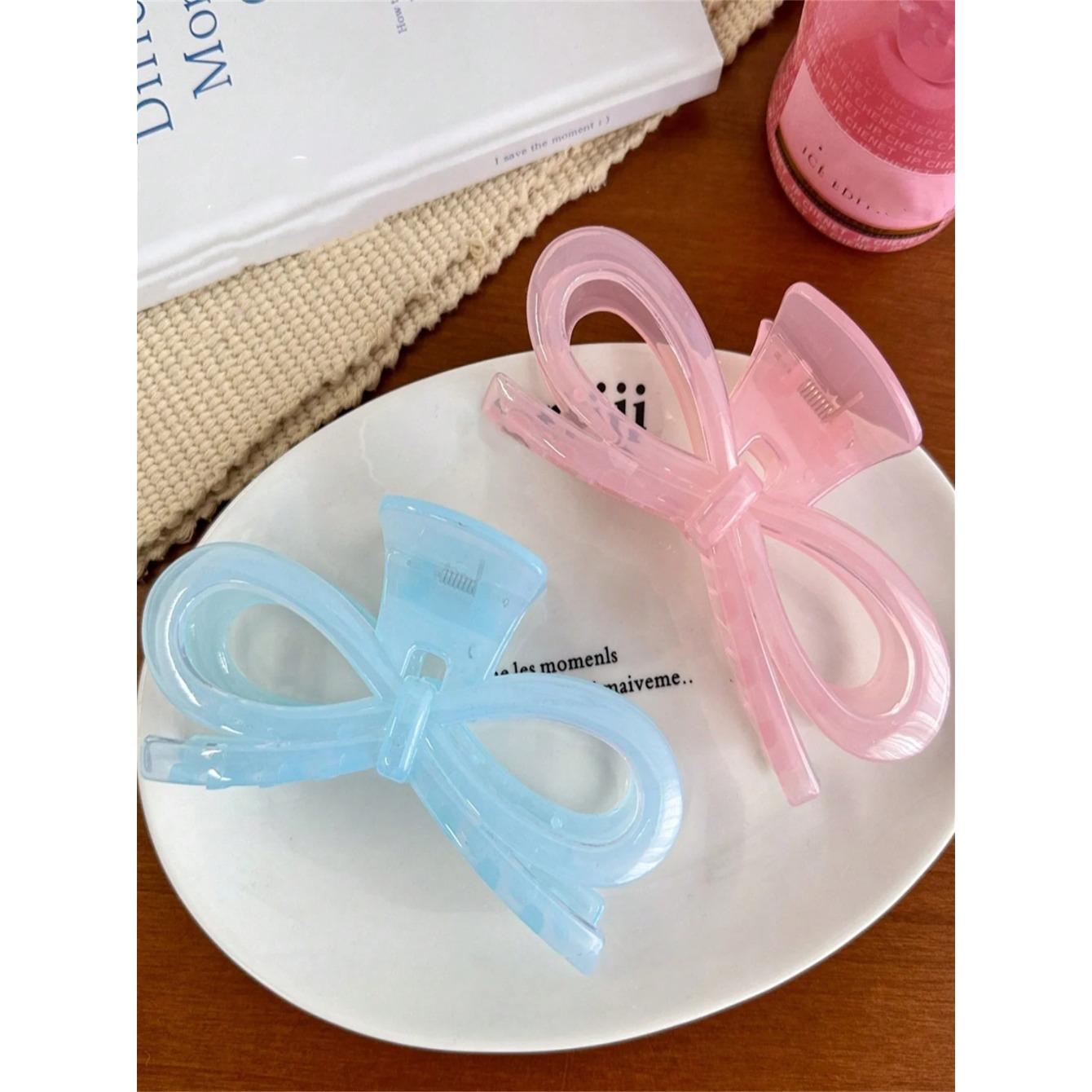 

2 Ladies summer new solid color fresh sweet claw bow back head shark clip hair grab hair accessories Size fits all