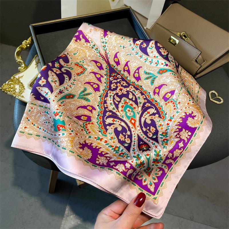 Vintage Paisley Printed Bandana Scarf Luxury Soft Satin Stylish Versatile Neck Scarf For Women Hairbands Headscarf