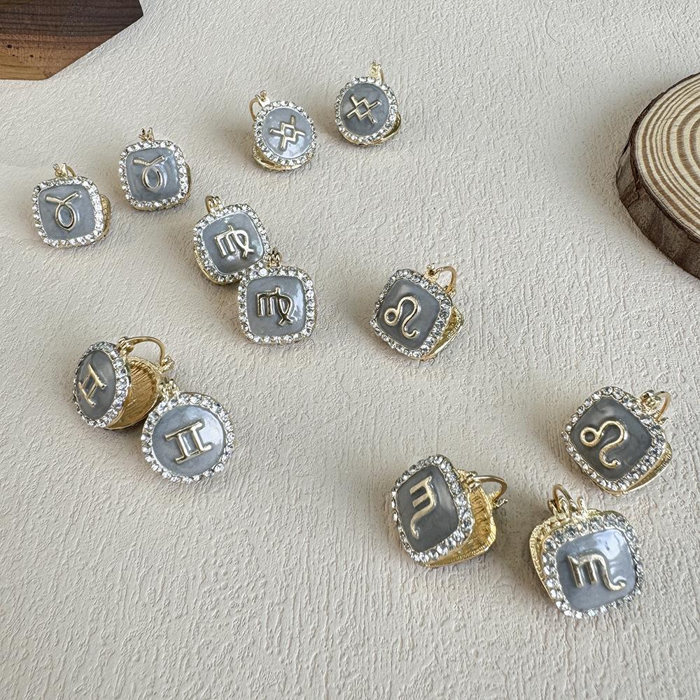 Light Luxury High-End Geometric Constellation Earrings Niche Design Oil-Dripping Ear Buckle French Retro Light Luxury Temperament Earrings Women