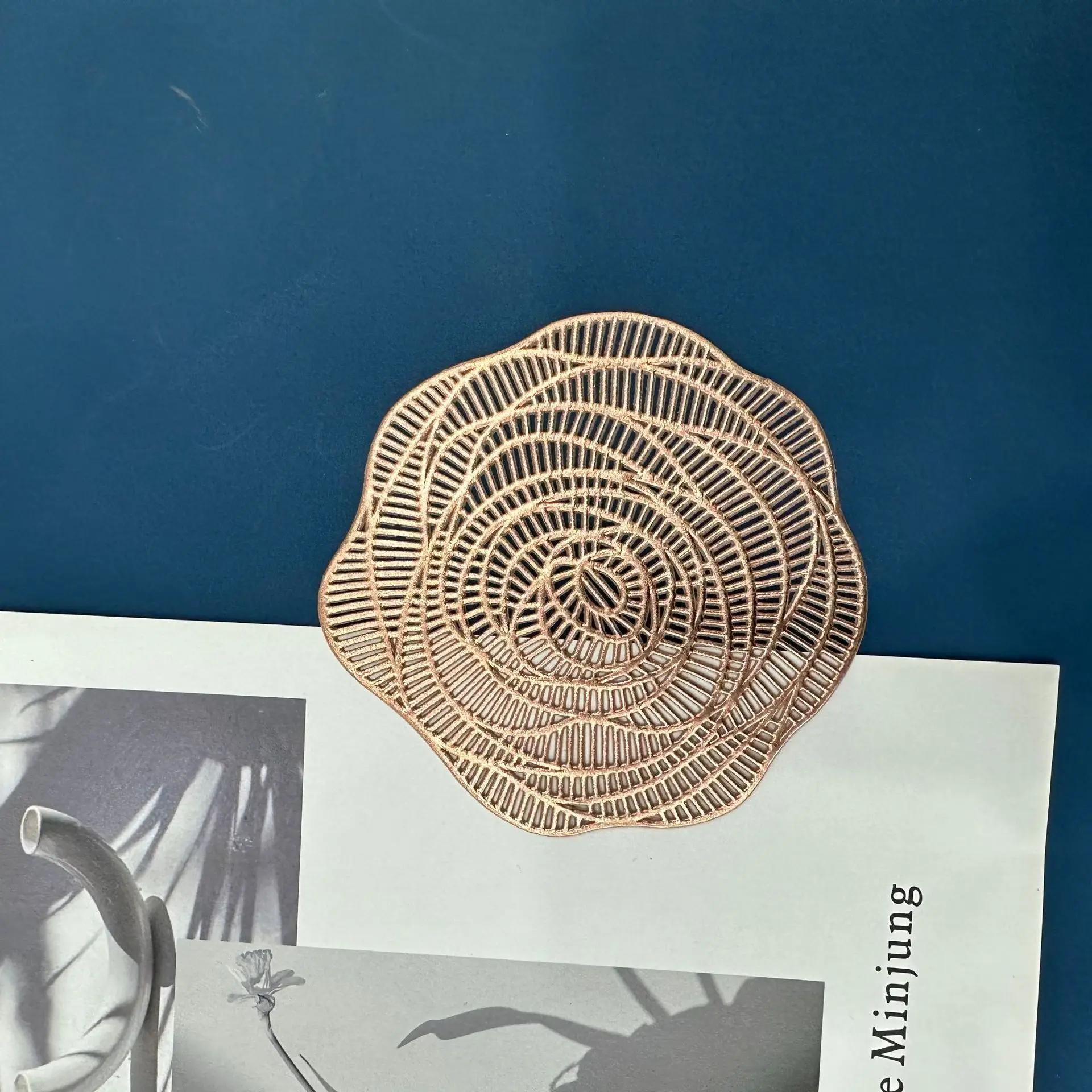 

Скелет Роза ПВХ Подставки Нескользящие Теплоизоляция Водонепроницаемый Коврик Креативные Высококлассные Подставки Под Тарелки Подставка Кухонный Аксессуар