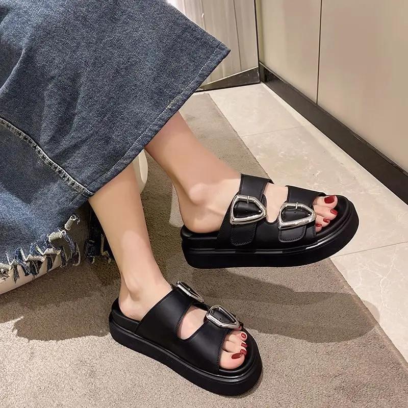 Fashion Thick Shoes Outside Women's Slippers and Ladies Sandals Easy Wears Shoe On Sale Chic Elegant New Fashion Slip-resistant Slides