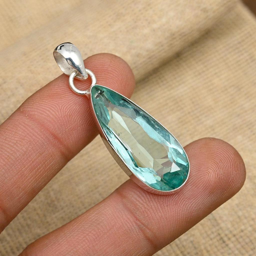 Erstaunlicher Aqua-Apatit-Edelstein, handgefertigter Schmuckanhänger aus 925er Sterlingsilber für Sie