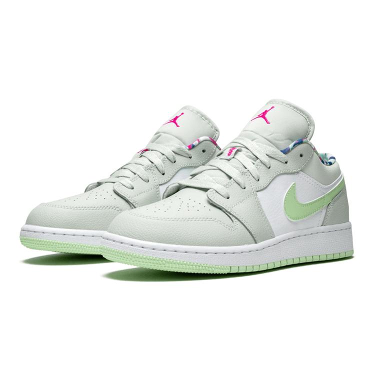 Jordan 1 Low GS Barely Grey Spruce 554723-051