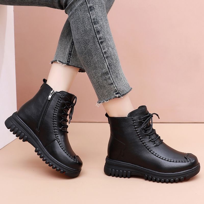 

Хлопковые сапоги женские 2025 зима новые корейская версия универсальные нескользящие мягкая подошва туфли для мамы на подкладке и утолщенные женские короткие сапоги большого размера 35