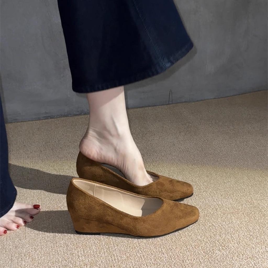 Korean version of slope heel suede square head single shoes women's 2025 new high heels one-pedal grandma shoes temperament commuter shoes women