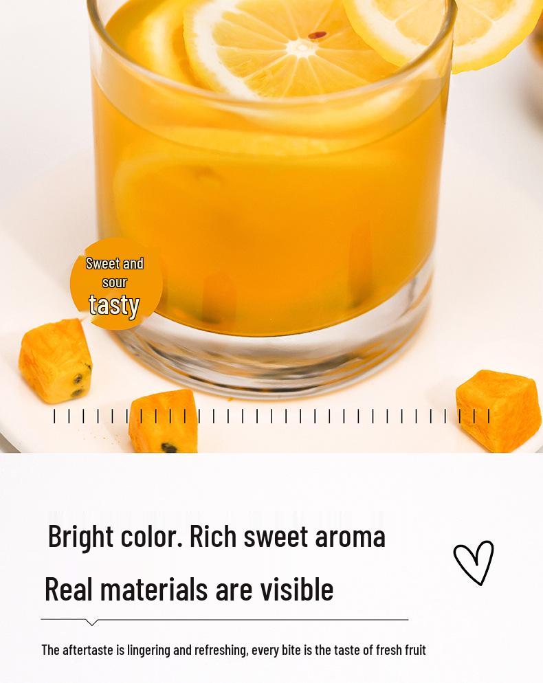 Freeze-Dried Passion Fruit & Lemon Kumquat Cold Brew Tea with Lemon Slices