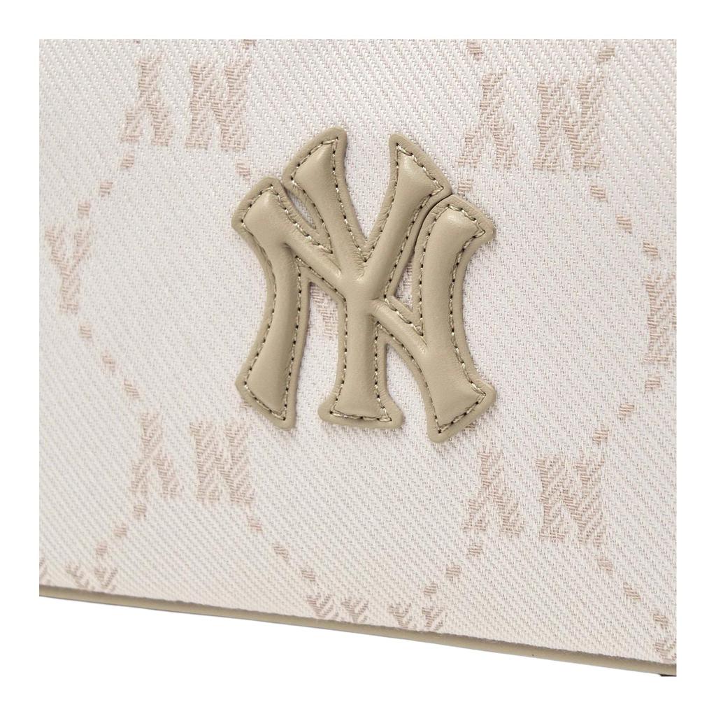 MLB 26 Spring Collection New York Yankees Diamond Old Flower Faux Leather And Polyester Underarm Bag Mini Women Handbag Deep-Cream 3ABQMJ16N-50CRD