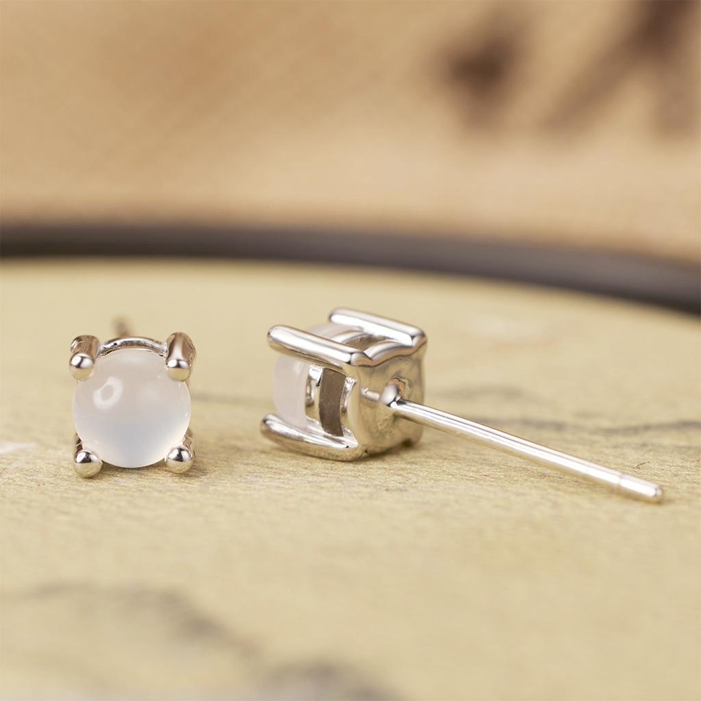 S925 Sterling Silber natürliche Eis Chalcedon Ohrstecker Damen vier Krallen grüne Chalcedon Ohrringe Mode Licht Luxus Ei Oberfläche Silber Inlay