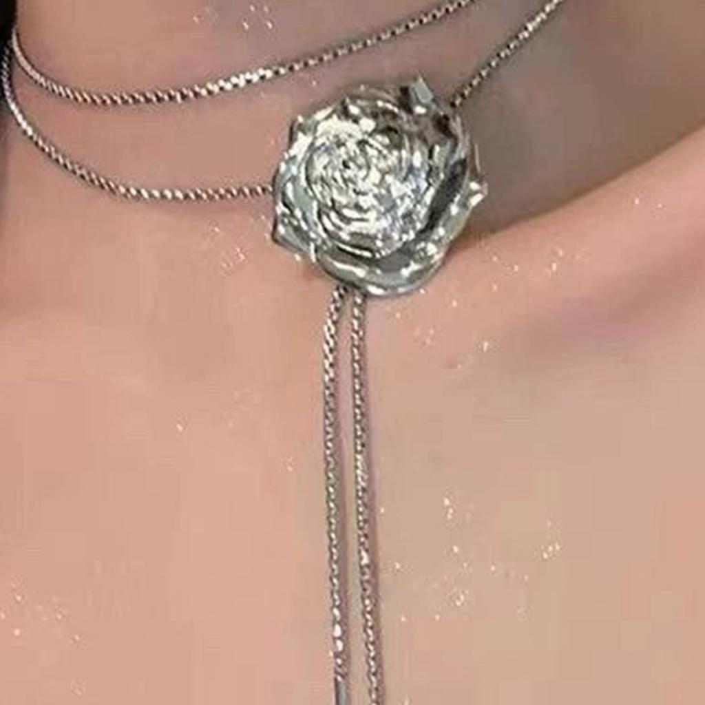 French Retro Floral Necklace For Women Elegant Glitter Adjustable Rose Tassel Necklace Light Luxury Summer Collarbone Chain