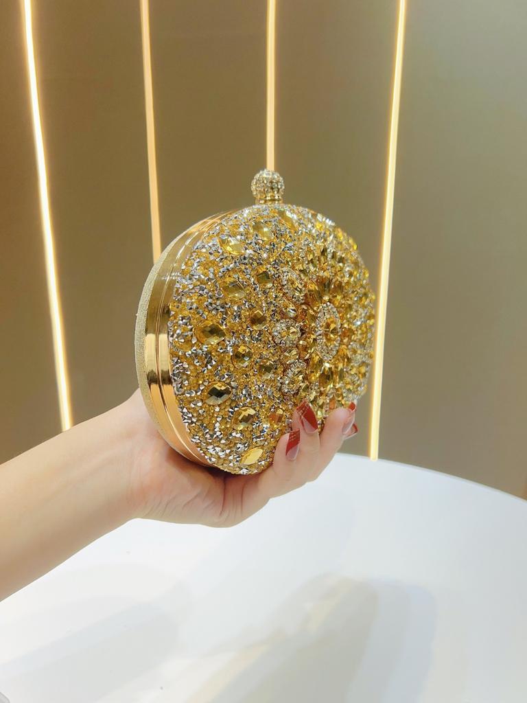 Luxurious Diamond-Encrusted Rhinestone Crossbody Small Handbag Versatile Elegant Women's Fashion Accessory