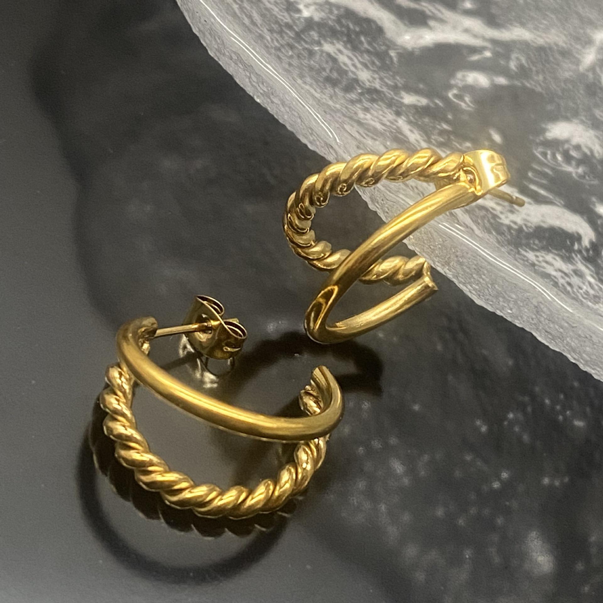 2026 European & American Gold Stainless Steel Twisted C-Shaped Earrings Double Ring Ear Cuffs