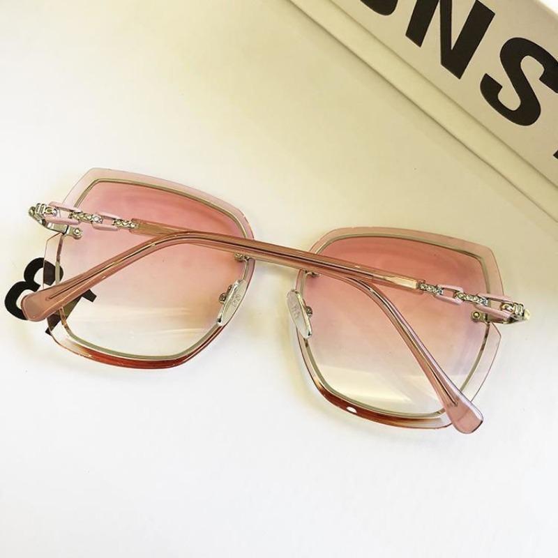 Non-polarized Vintage Square Sunglasses Woman Classic Retro Gradient Mirror Frameless Sun Glasses Female Fashion Rimless