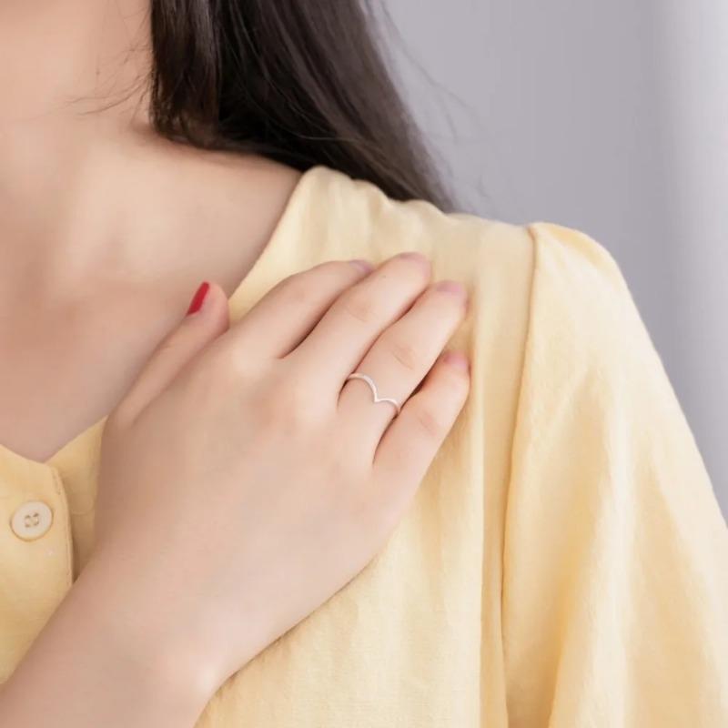 Trumium 100% 925 Sterlingsilber Glatte V-förmige Ringe für Damen Klassischer Fingerring Stapelbarer Schlichter Schmuck Nicht Anlaufend