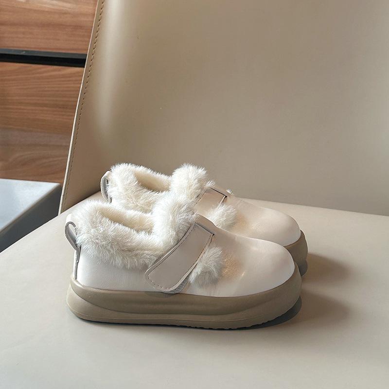 Korean Style Girls' Plush Cotton Velcro Leather Shoes - Thick Sole, Warm for Autumn/Winter 2025