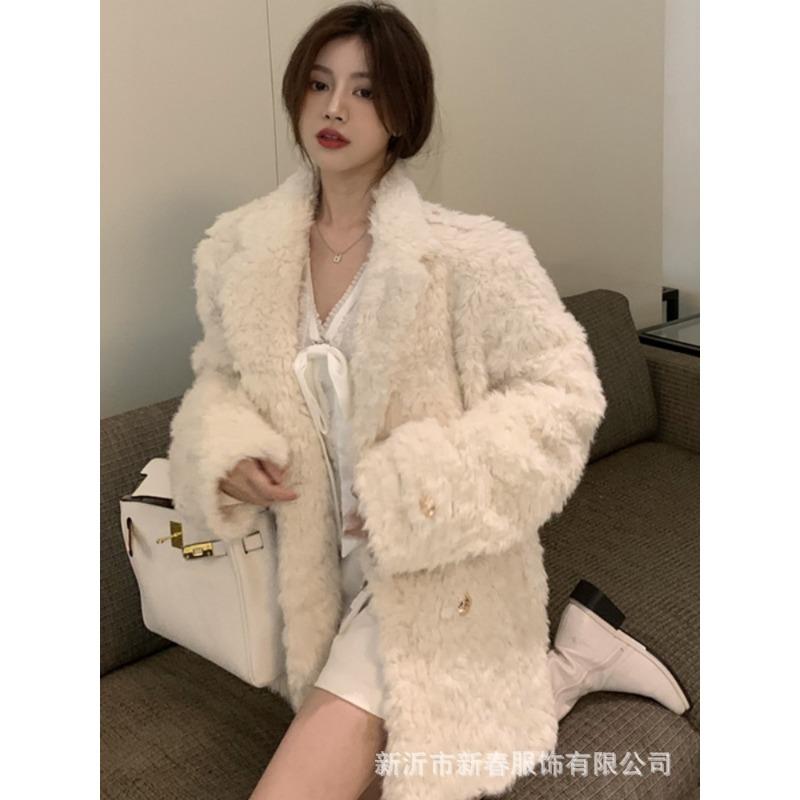 Lamb wool coat women's high-end retro wool coat top autumn and winter tide