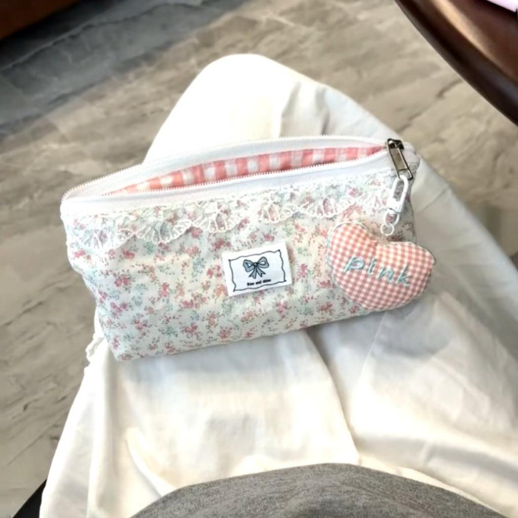 Cosmetics Bag High Quality Lace Floral Design Pen Bag Large Capacity Multifunctional Stationery Bag Pencil Case Students