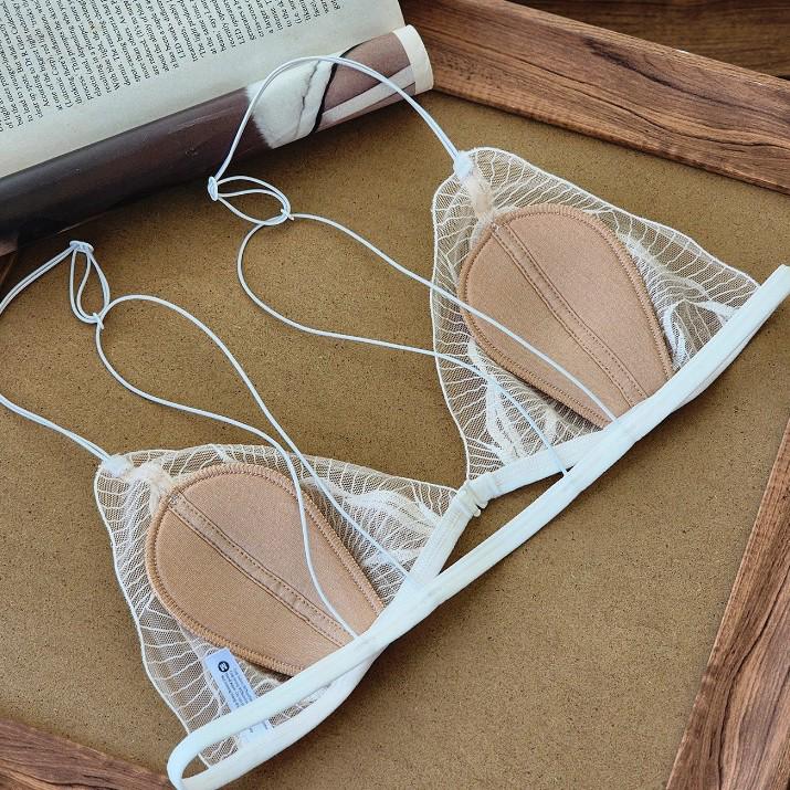 Lace Embroidery Front Buckle Triangle Bra: Wireless, Comfortable, and Sexy