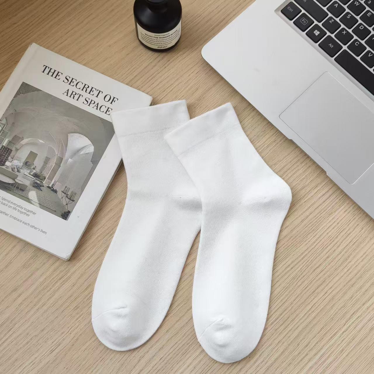 

Women s Cotton Mid-Calf Socks - Odor-Resistant, Sweat-Absorbent, Breathable, Solid Color, Versatile for Autumn/Winter. Perfect for Postpartum. Basic Pack