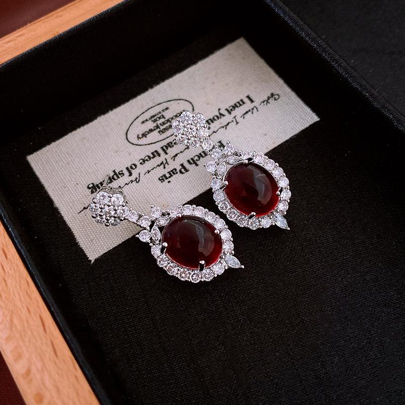 European and American Diamond-set Oval Earrings Retro Earrings Niche Light Luxury High-end Earrings Women