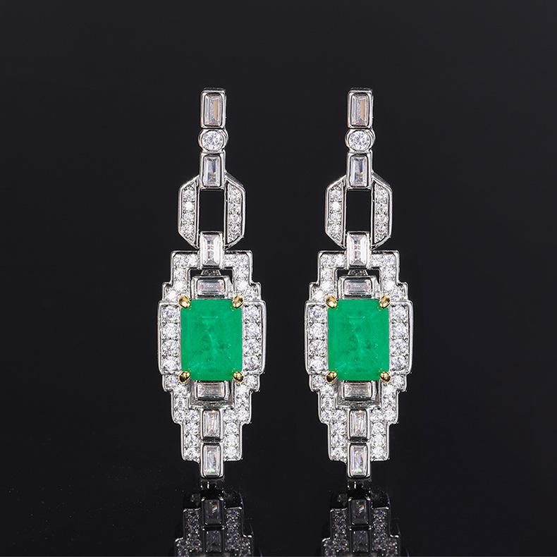 Simulated colored treasure zircon earrings, emerald earrings, square diamond-encrusted red corundum earrings, pink zirconium earrings.