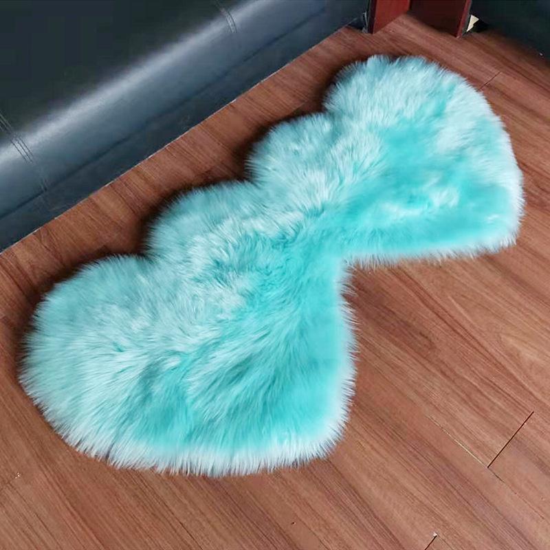 Double Heart Plush Imitation Wool Floor Mat for Living Room or Bedroom