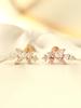 Minimalpiercing 14K Internal Bling Curve Leaf Labret Piercing