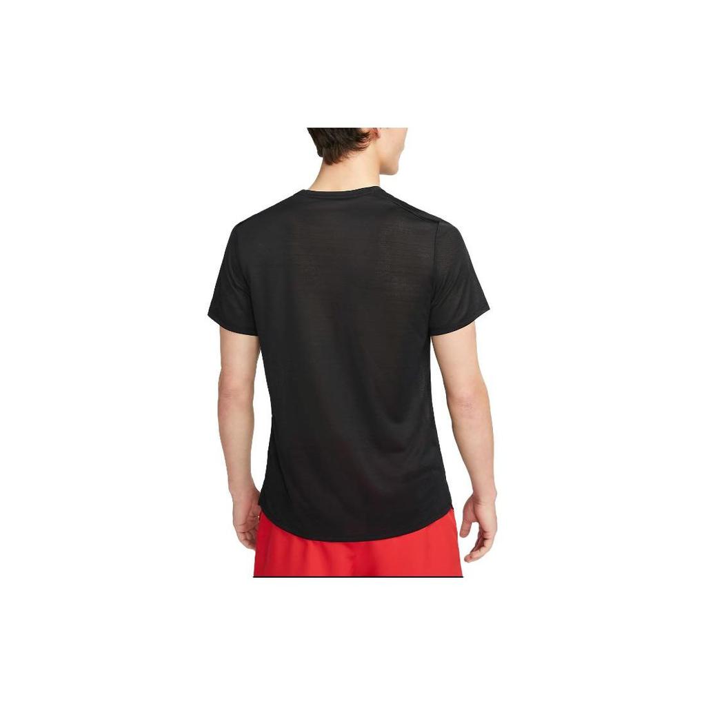 Nike Pánské tričko s krátkým rukávem a logem, pulovr s kulatým výstřihem, černé DX0875-010