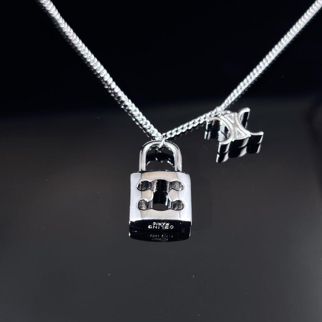 Women's Arc De Triomphe Openwork Padlock Pendant Necklace - European & American Fashion, Light Luxury Clavicle Chain
