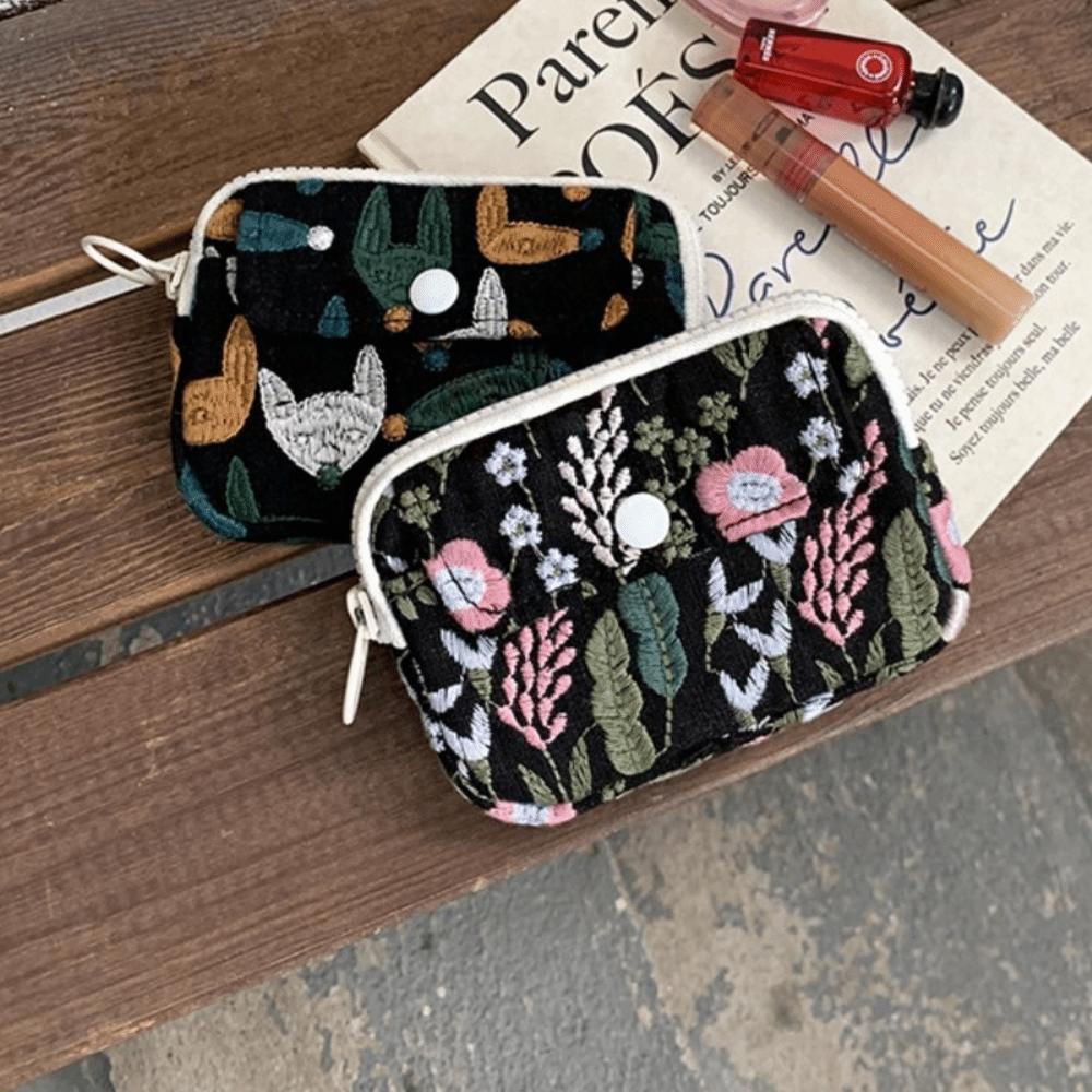 Simple Cute Embroidery Storage Bag Flower Korean Style Earphone Bag Cotton Linen Zipper Pouch Small Cosmetic Bag Student