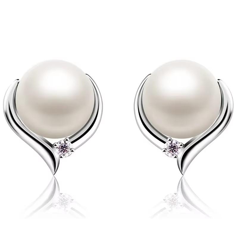 Huitan Delicate Imitation Pearl Stud Earrings Trendy Elegant Temperament Jewelry for Wedding Party Simple Accessories for Women