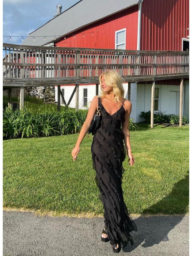 2023 Spring/Summer Backless Spaghetti Strap U-Neck Off-Shoulder Wavy Bodycon Side Slit Maxi Dress
