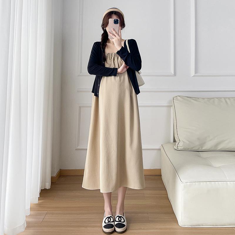 2026 Spring/Summer French Sweet Maternity Khaki Dress & Black Cardigan Set L