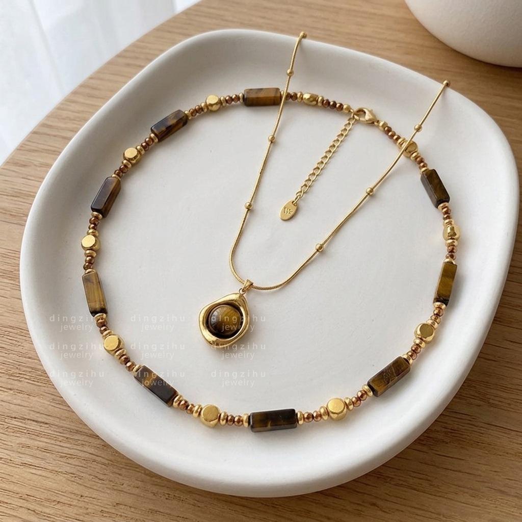 Maillard Beaded Tiger's Eye Stone Sweater Necklace, European and American Retro Temperament Autumn and Winter Versatile Collarbone Chain Women
