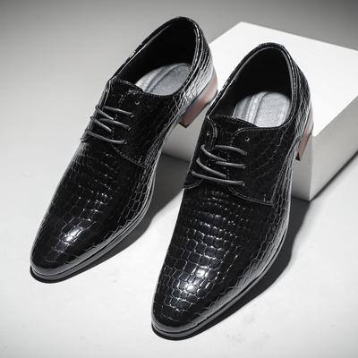 Fashion Pointed Toe Men Shoe Men's Casual Shoes with Personality Leather Mens Slip On Club Shoes Hot Sale New Men's Leather Formal Shoes