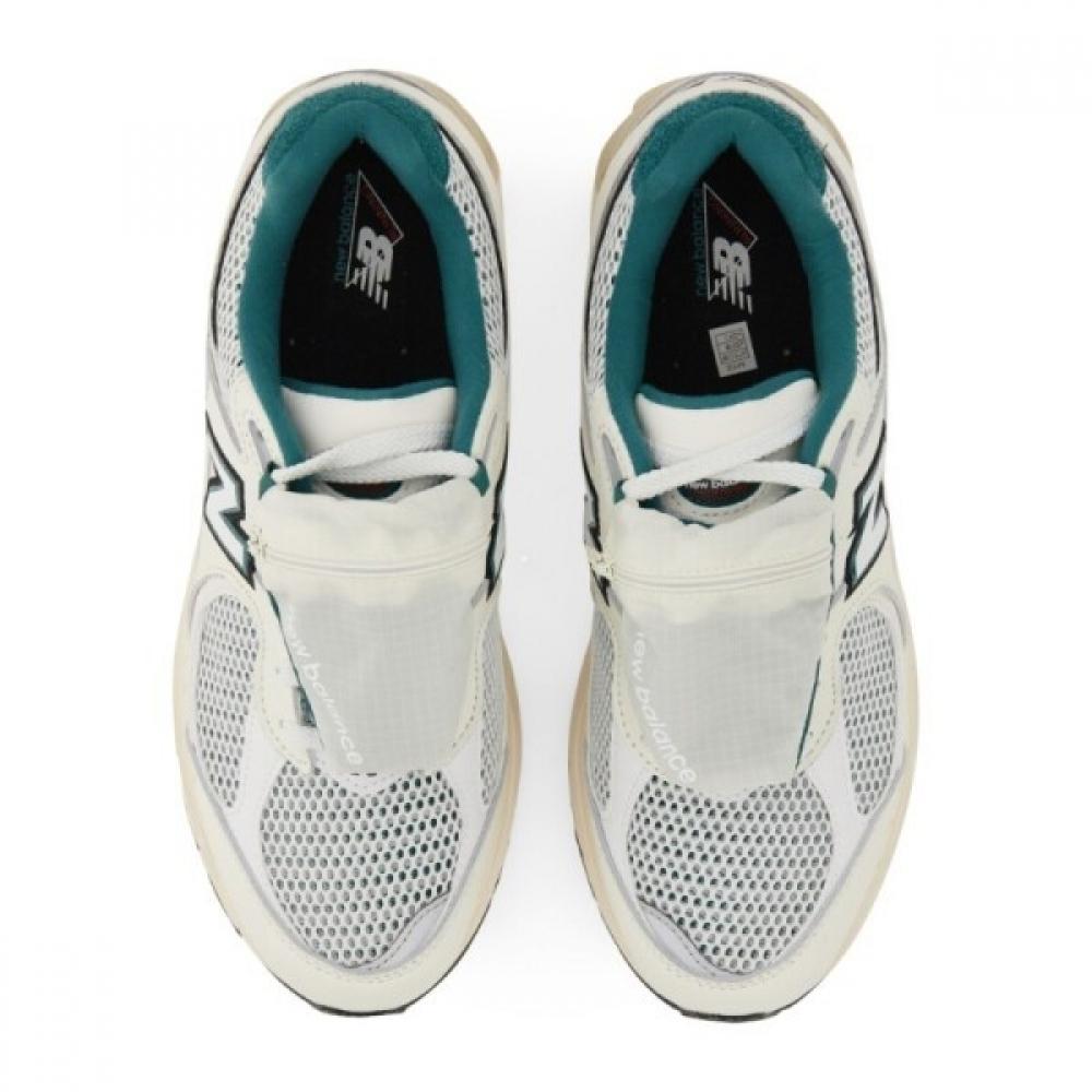 New Balance Multicolor Leather Mesh Sneakers M2002rvd Seasalt