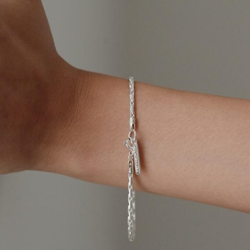 

Soorium Totem braid bracelet 14k gold plated