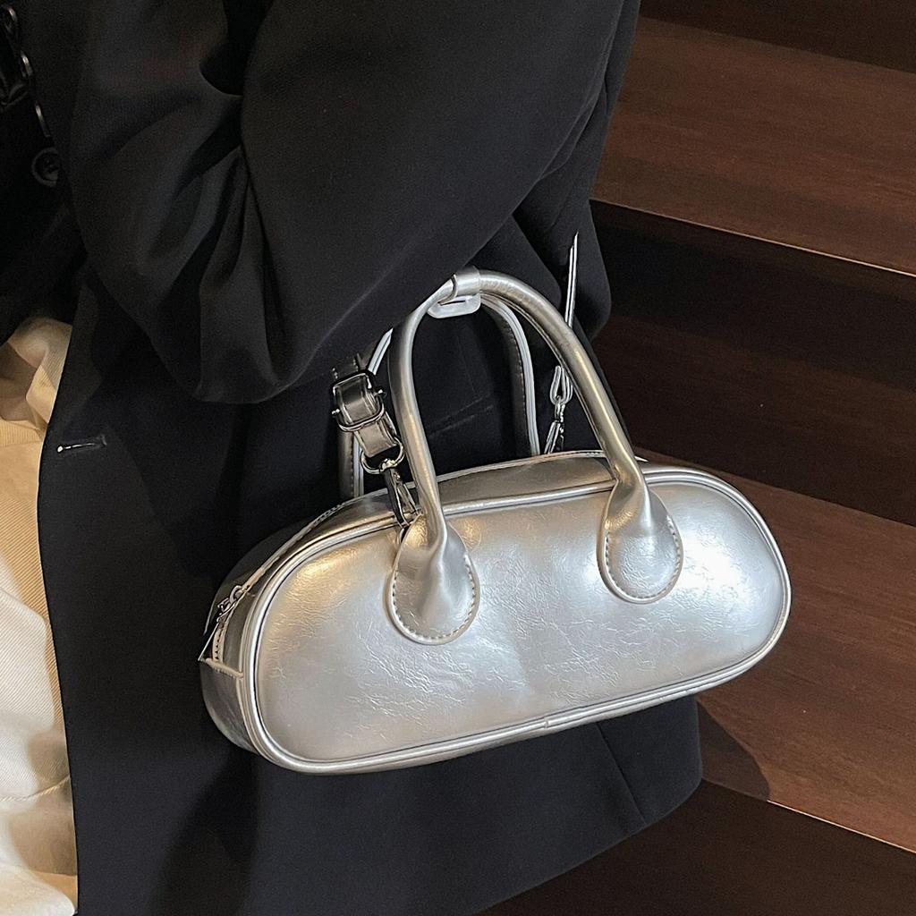 Xiaohongshu Fashion High Sense Niche Casual Versatile Baguette Bag Women's 2025 Spring and Summer New Solid Color Handbag