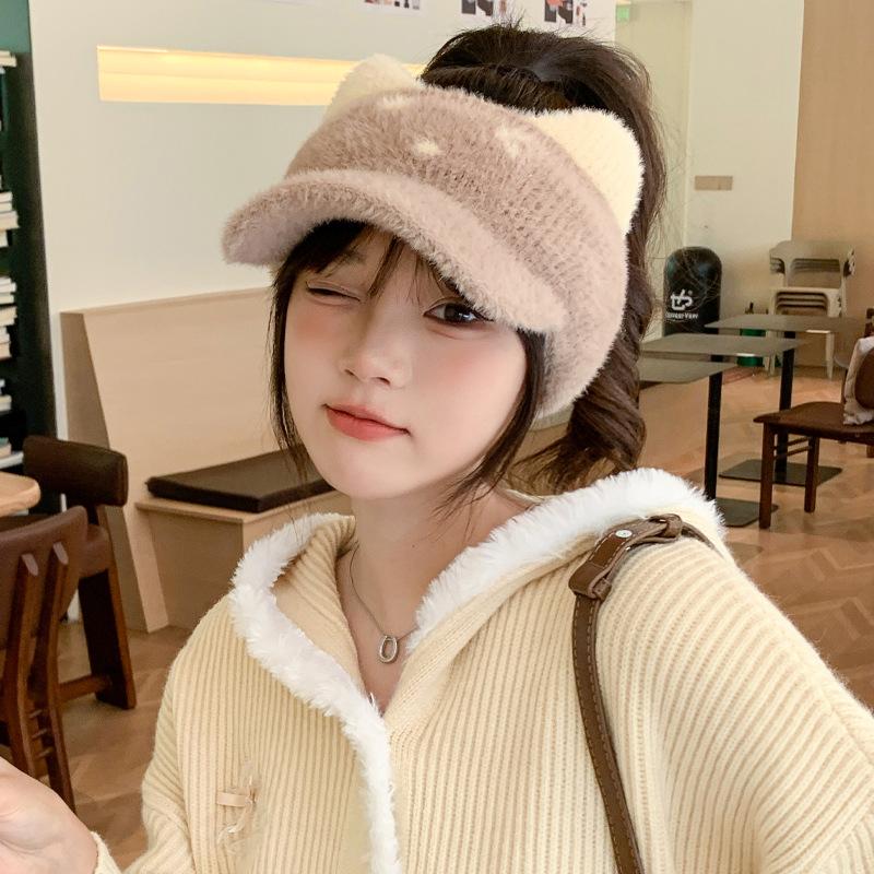 Korean Version of Autumn and Winter New Hat for Women Cute Cat Knitted Wool Hat Small Fresh Winter Warm Duck Tongue Cap