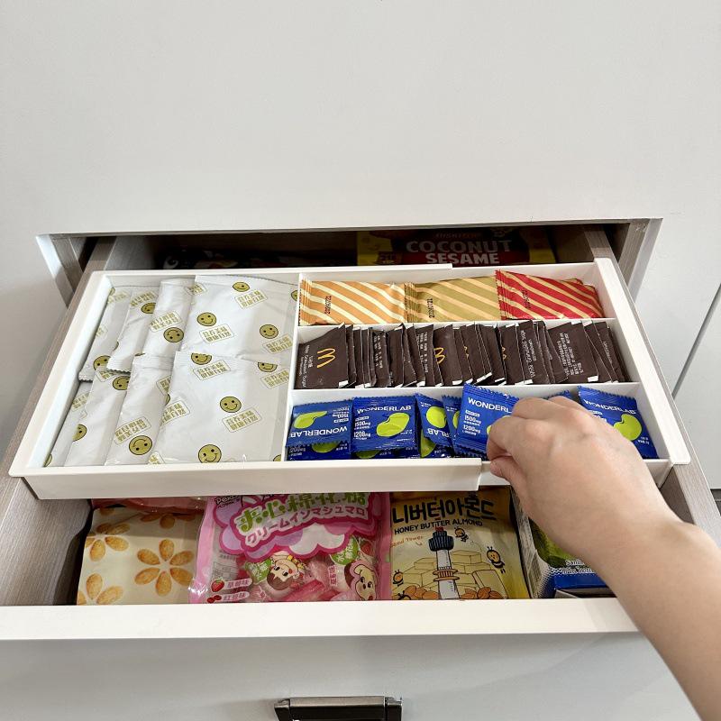 Expandable Organizer with Hanging Compartment for Kitchen, Cosmetics, and Office Supplies