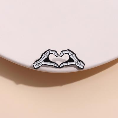 Broches et bijoux de corps